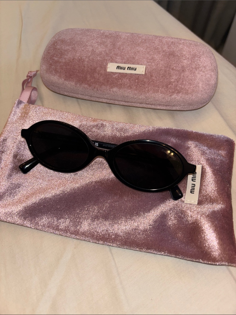 Miu Regard Sunglasses- Pink Velvet Sunglasses Case, Pouch and Gray lens cloth